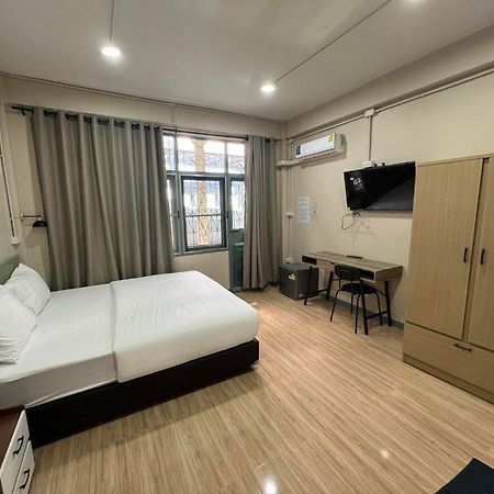 Hotel Bangwa House - Mrt Bangwa Station Bangkok Exterior foto